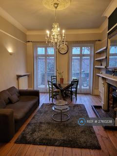 2 bedroom maisonette to rent, Manor Mount, London, SE23