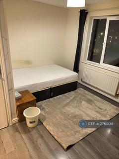 1 bedroom in a house share to rent, Aspull Walk, Manchester, M13