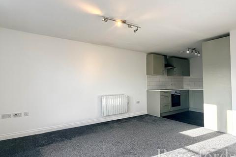 2 bedroom apartment for sale, North Street, Hornchurch, RM11