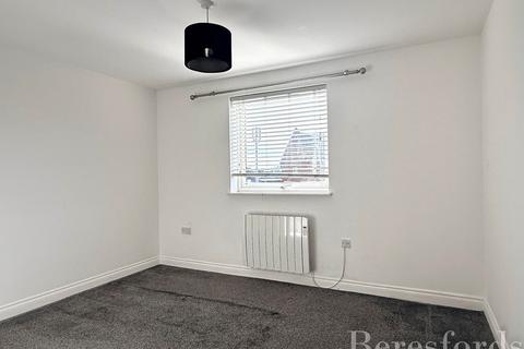 2 bedroom apartment for sale, North Street, Hornchurch, RM11