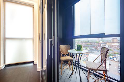 2 bedroom apartment to rent, TWO BEDROOM, TO LET, CHARLES CLOWES WALK SW11