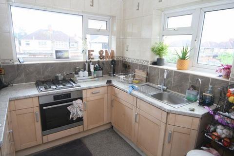 2 bedroom apartment to rent, Fairey Avenue, Hayes, Middlesex