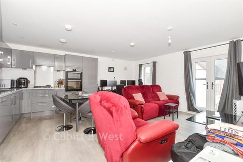 2 bedroom flat for sale, Cornwell Avenue, Forge Wood, Crawley, West Sussex