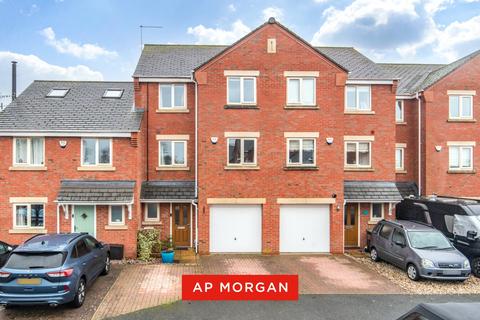 4 bedroom terraced house for sale, Regal Gardens, Bromsgrove, Worcestershire, B61