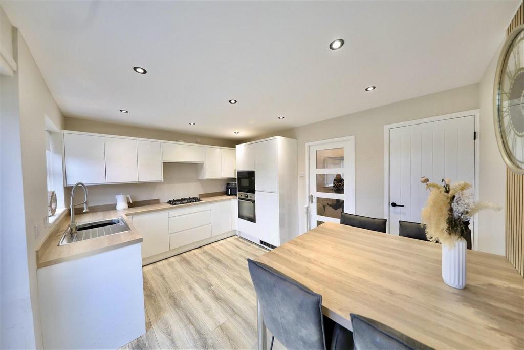 Kitchen diner