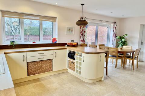 undefined, Highgrove, Taunton TA1