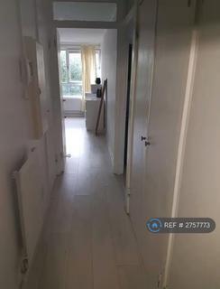 1 bedroom flat to rent, Whinchat Road, London, SE28