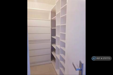 1 bedroom flat to rent, Whinchat Road, London, SE28