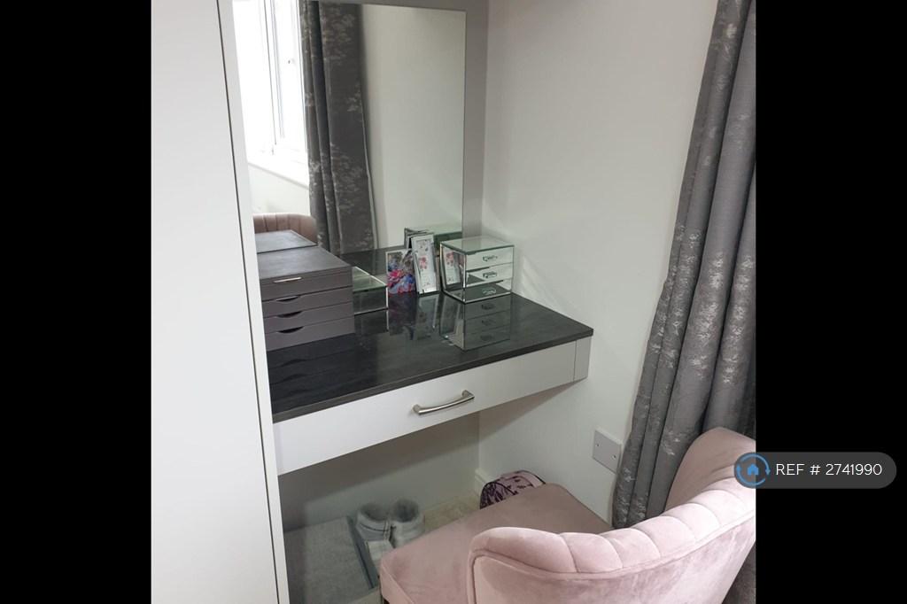Bedroom Dressing