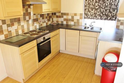 2 bedroom flat to rent, Bainton House, Swindon, SN25