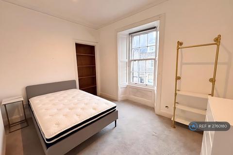 2 bedroom flat to rent, Queen Street, Stirling, FK8