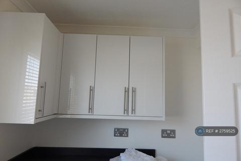 1 bedroom flat to rent, Skipper Way, Lee-On-The-Solent, PO13