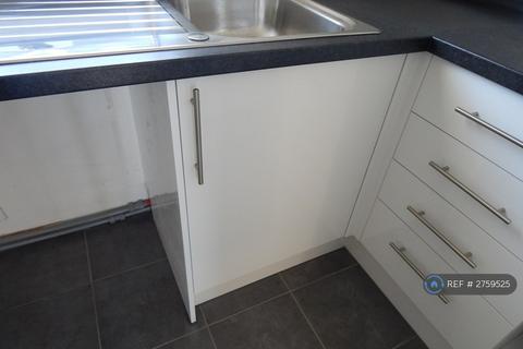 1 bedroom flat to rent, Skipper Way, Lee-On-The-Solent, PO13