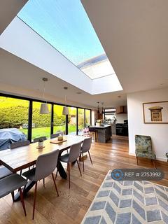 undefined, Holly Avenue, Walton-On-Thames, KT12