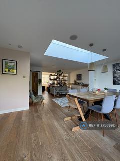 4 bedroom semi-detached house to rent, Holly Avenue, Walton-On-Thames, KT12