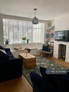 4 bedroom semi-detached house to rent, Holly Avenue, Walton-On-Thames, KT12