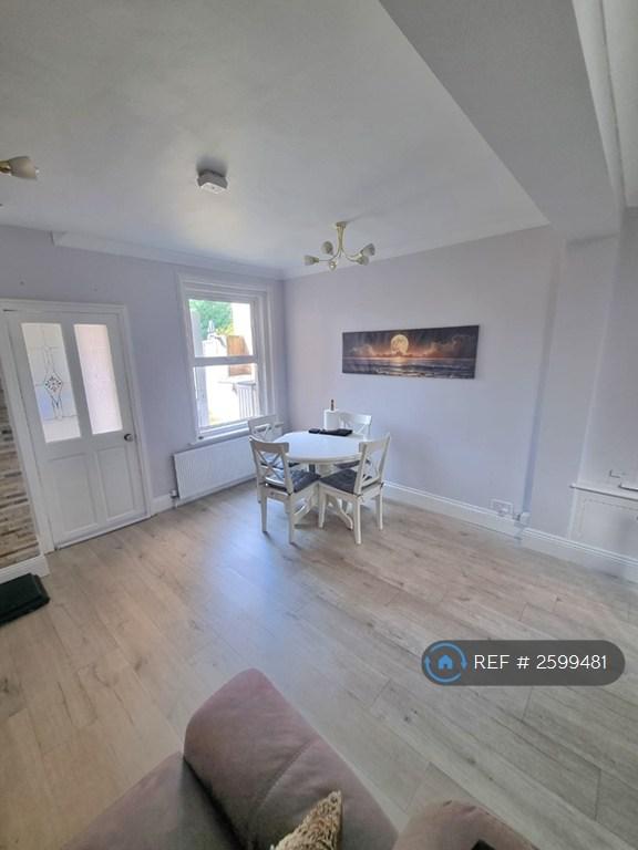 Dining / Living Room