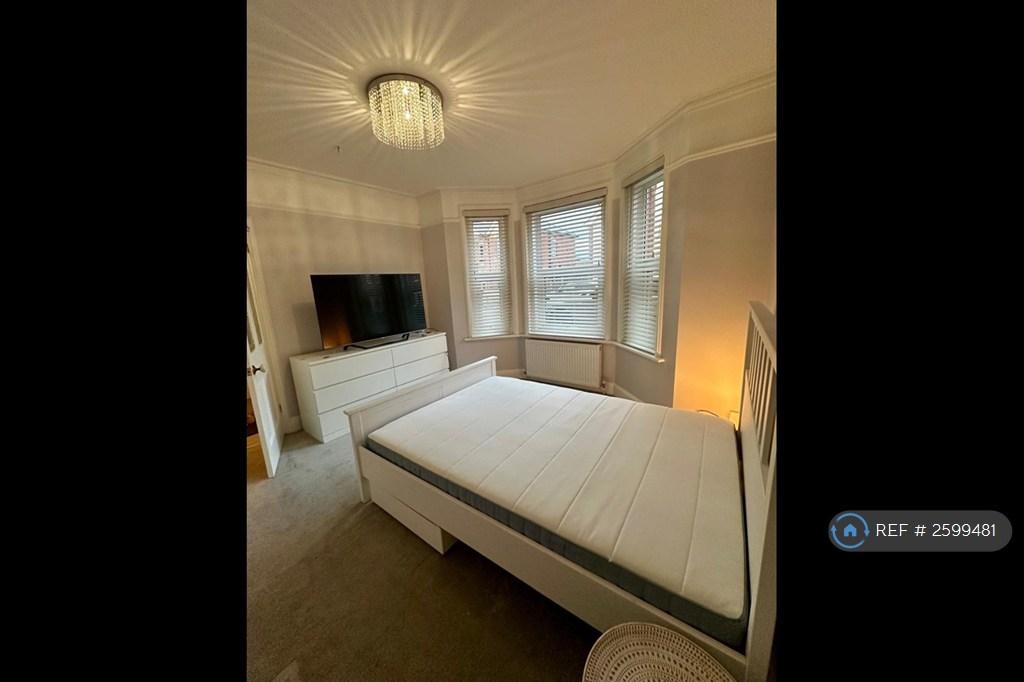 Front Room / Bedroom 4