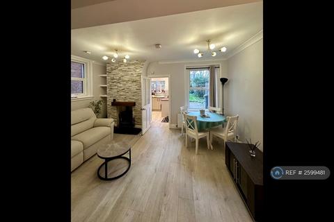 4 bedroom detached house to rent, Hankinson Road, Bournemouth, BH9