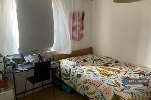 2 bedroom flat to rent, Penywell Road, Bristol, BS5