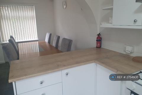 3 bedroom terraced house to rent, Box Road, Birmingham, B37