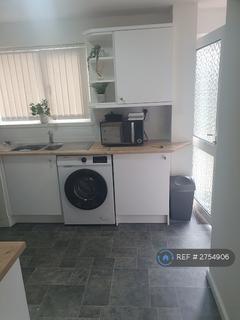 3 bedroom terraced house to rent, Box Road, Birmingham, B37