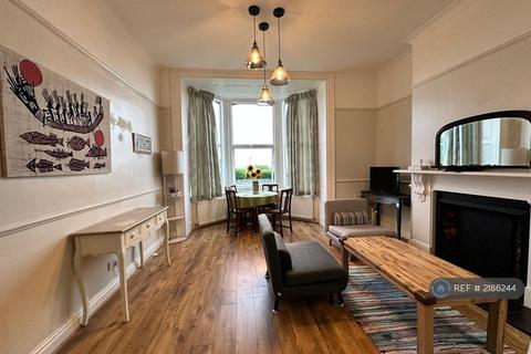 1 bedroom flat to rent, Central Parade, Herne Bay, CT6