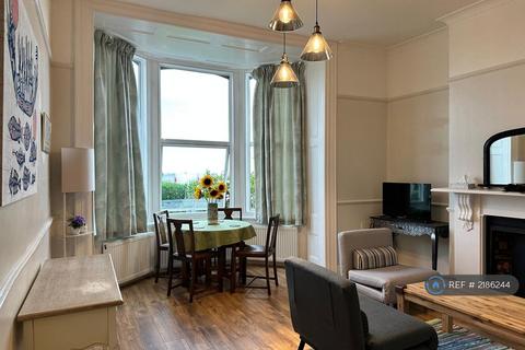 1 bedroom flat to rent, Central Parade, Herne Bay, CT6
