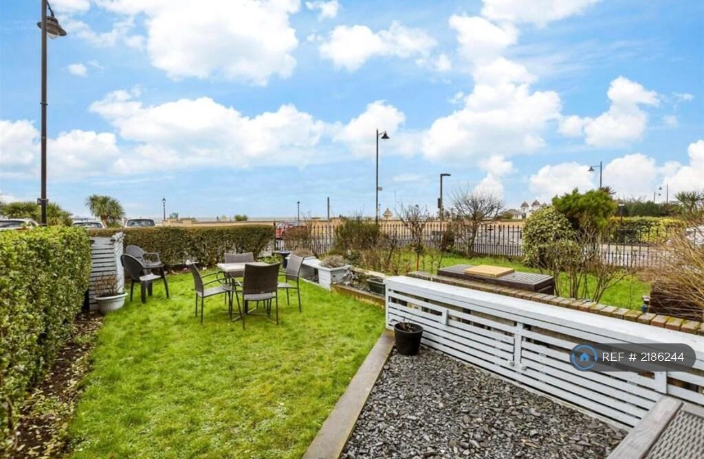 Private Front Garden