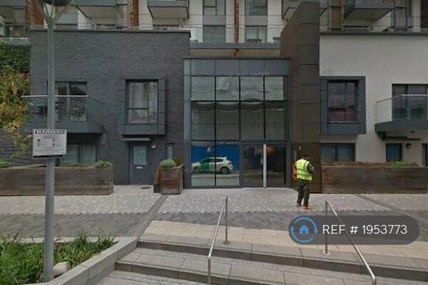 1 bedroom in a flat share to rent, Barge Walk, London, SE10