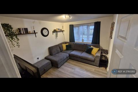 1 bedroom flat to rent, Woodcroft Court, Walsall, WS3