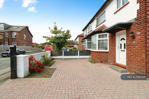 3 bedroom semi-detached house to rent, Victoria Avenue, Timperley, Altrincham, WA15