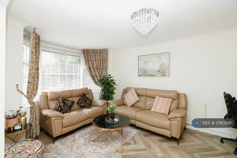 3 bedroom semi-detached house to rent, Victoria Avenue, Timperley, Altrincham, WA15