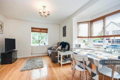 2 bedroom flat to rent, Coburg Lane, Basildon, SS16