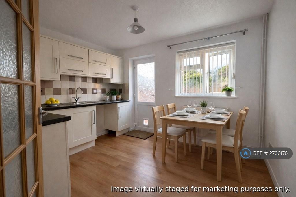 Kitchen (Staged)