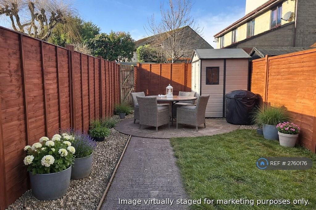 Garden (Staged)
