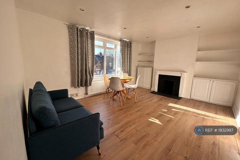 2 bedroom flat to rent, Elgar House, London, N8