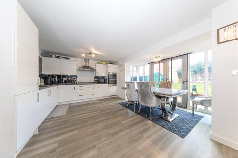 4 bedroom detached house for sale, Clinton Avenue, Bedfordshire LU2