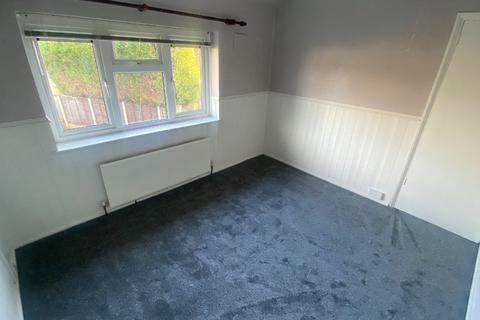 2 bedroom semi-detached house to rent, Griffiths Drive, Wolverhampton