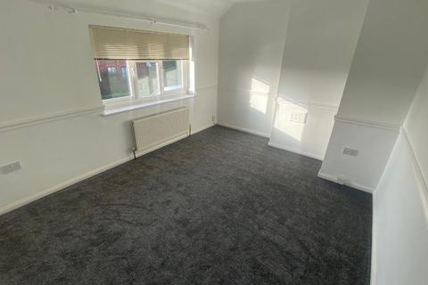 2 bedroom semi-detached house to rent, Griffiths Drive, Wolverhampton