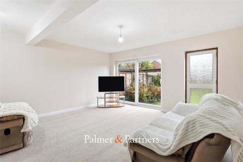 3 bedroom terraced house to rent, Boswells Drive, Essex CM2