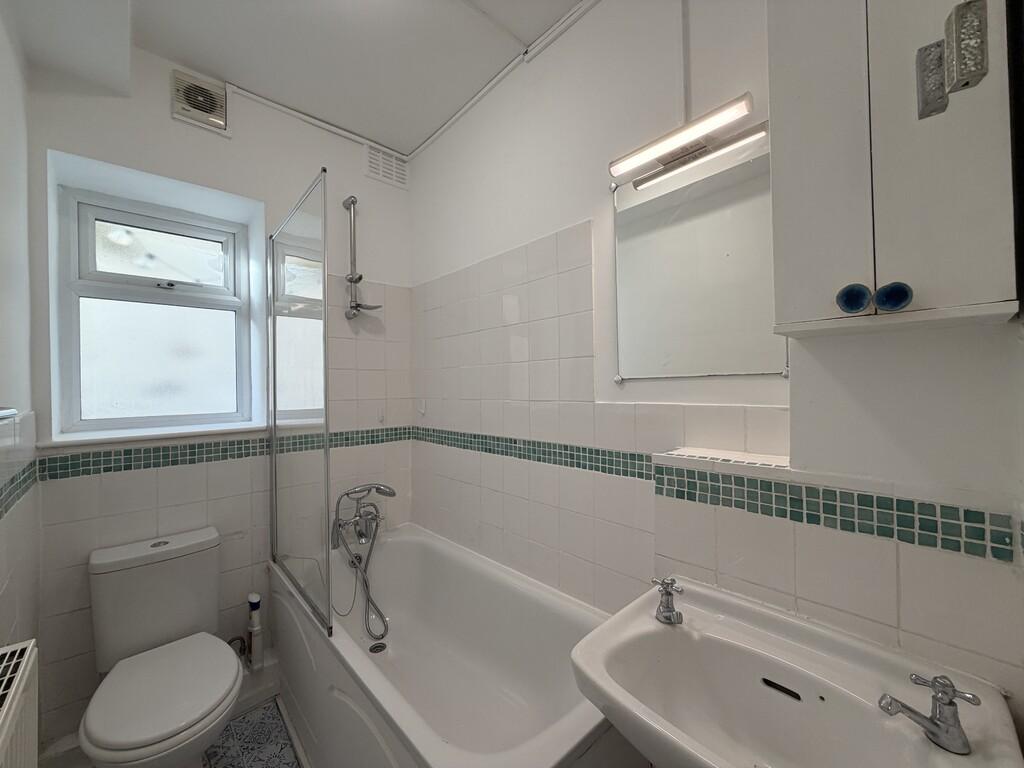 Bathroom.JPG