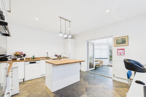 2 bedroom bungalow for sale, Wyncote Way, South Croydon