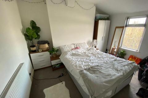 6 bedroom house to rent, Lombard Grove, Manchester, M14