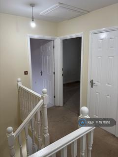 4 bedroom detached house to rent, Tuscan Road, Swindon, SN25