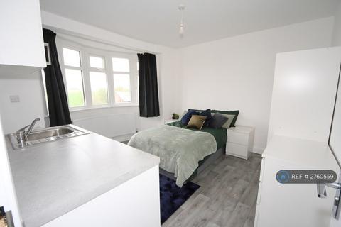 1 bedroom in a house share to rent, Crawley Green Road, Luton, LU2