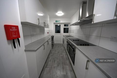 1 bedroom in a house share to rent, Crawley Green Road, Luton, LU2