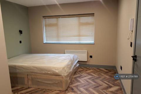 Studio to rent, Broadwater Gardens, Harefield, Uxbridge, UB9