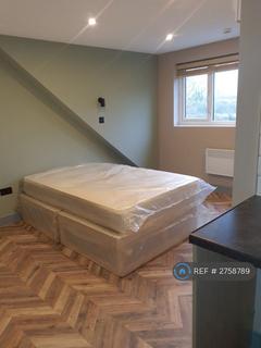 Studio to rent, Broadwater Gardens, Harefield, Uxbridge, UB9