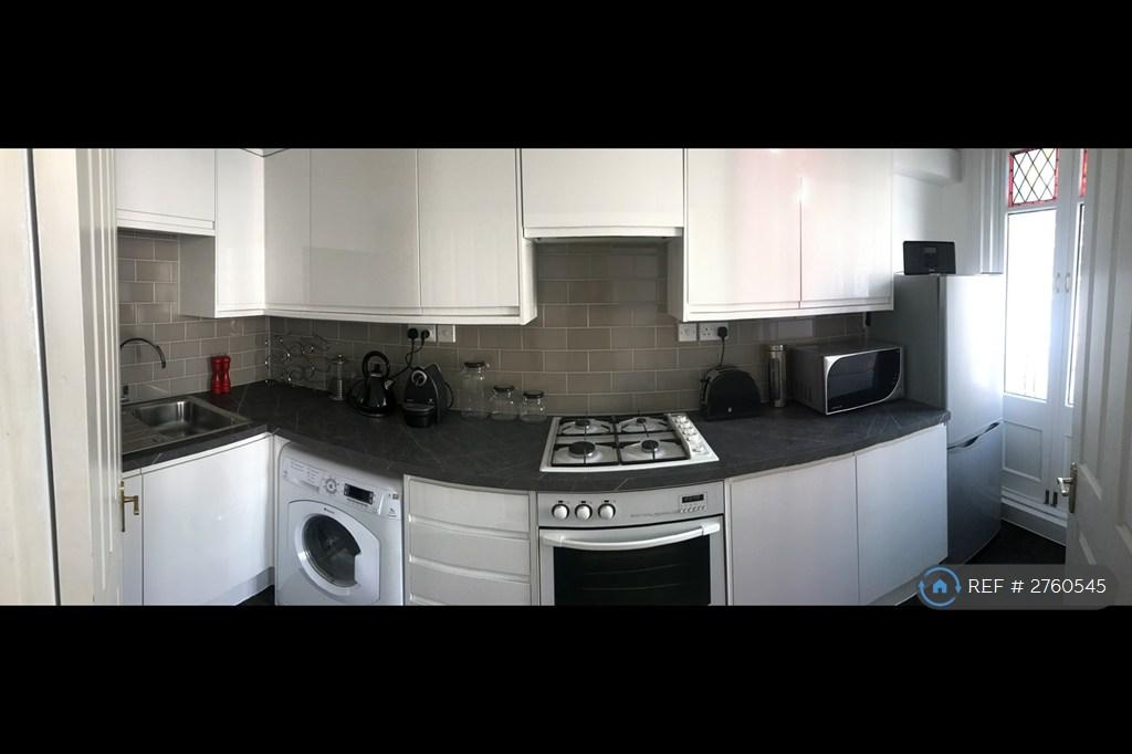 Washer/Dryer, Hob, Stove, Fridge, Microwave
